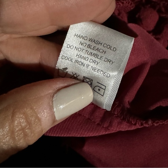 Tularosa Alexa Crochet Lace Cropped Off The Shoulder Boho Pom Pom Maroon Top - Picture 13 of 13